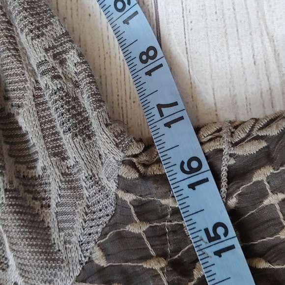 ADORE MULTIMEDOA ASYMMETRICAL TUNIC TOP - Picture 6 of 7